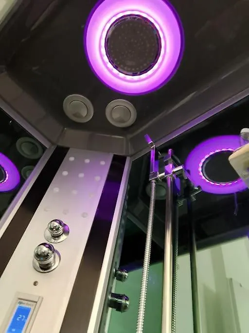 Exclusive Penthouse Rome Private Terrace Chromotherapy And Sauna 0*,