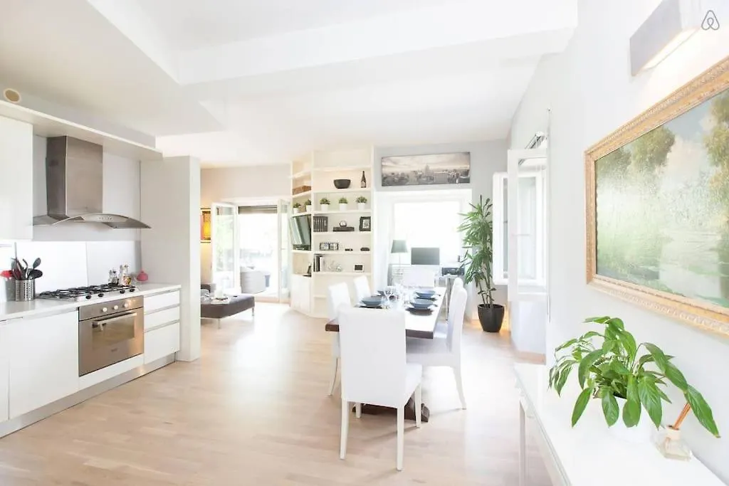 Exclusive Penthouse Rome Private Terrace Chromotherapy And Sauna Apartment